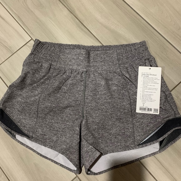 lululemon athletica Pants - Hotty Hot HR Short Long 4” NWT